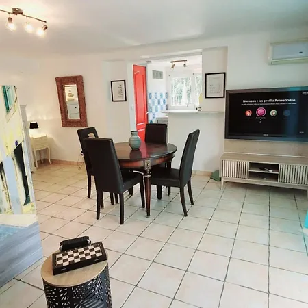 Apartment And Garden Blue Eden, Plages De Saint-raphael Cote D Azur Saint-Raphael (Var)