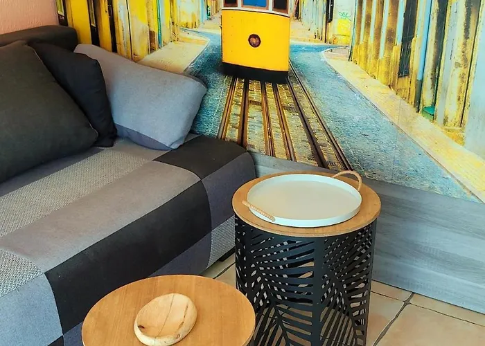 And Garden Blue Eden, Plages De Saint-raphael Cote D Azur *